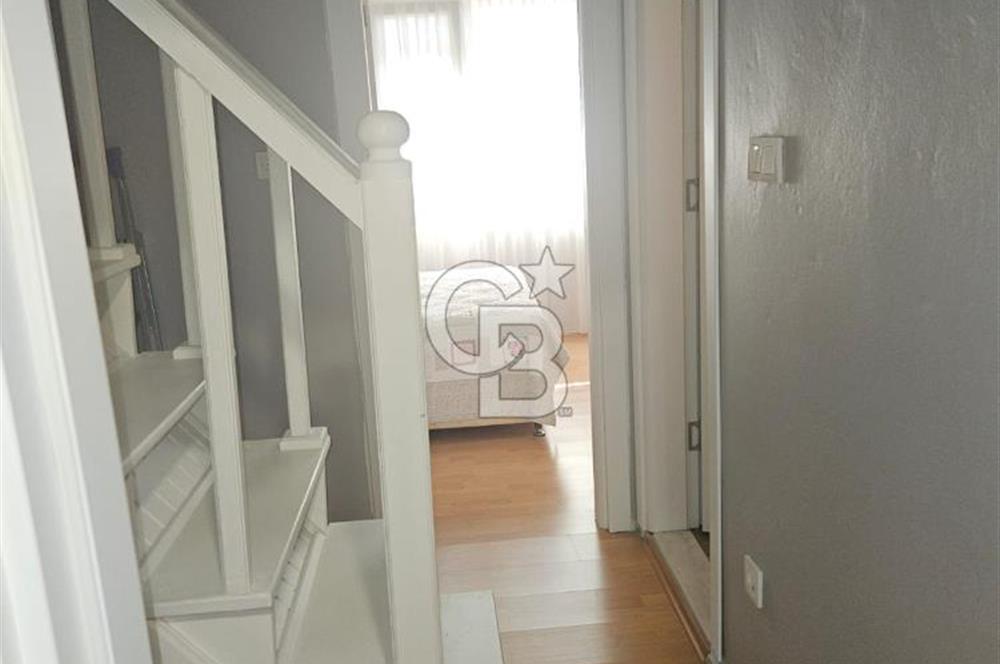 Silivri Semizkumlar'da Deniz Manzaralı Eşyalı 4+1 İkiz Villa
