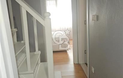 Silivri Semizkumlar'da Deniz Manzaralı Eşyalı 4+1 İkiz Villa