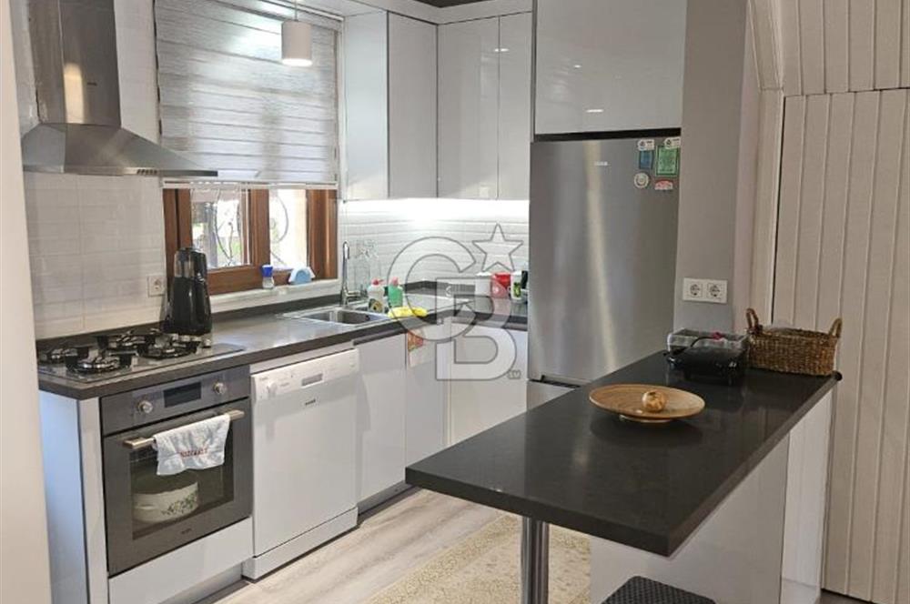 Silivri Semizkumlar'da Deniz Manzaralı Eşyalı 4+1 İkiz Villa
