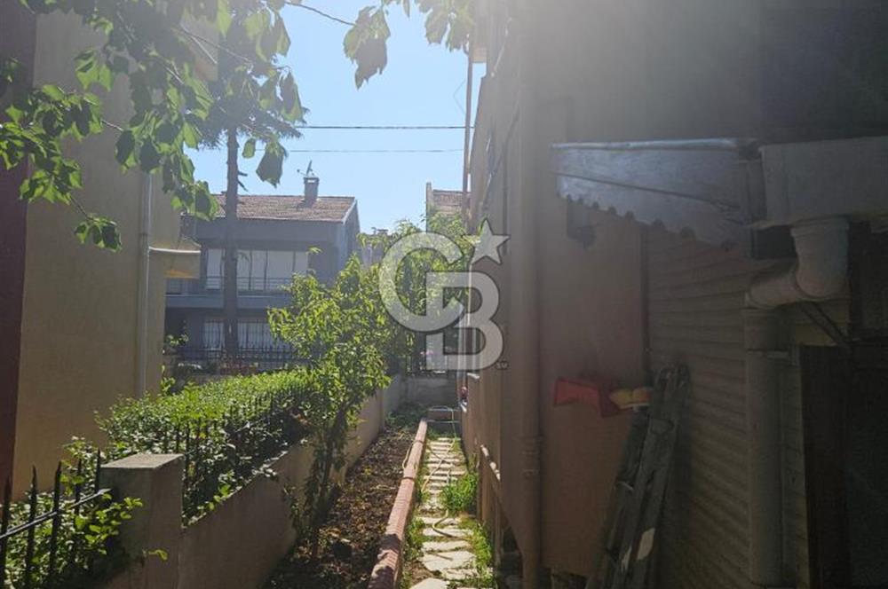 Silivri Semizkumlar'da Deniz Manzaralı Eşyalı 4+1 İkiz Villa