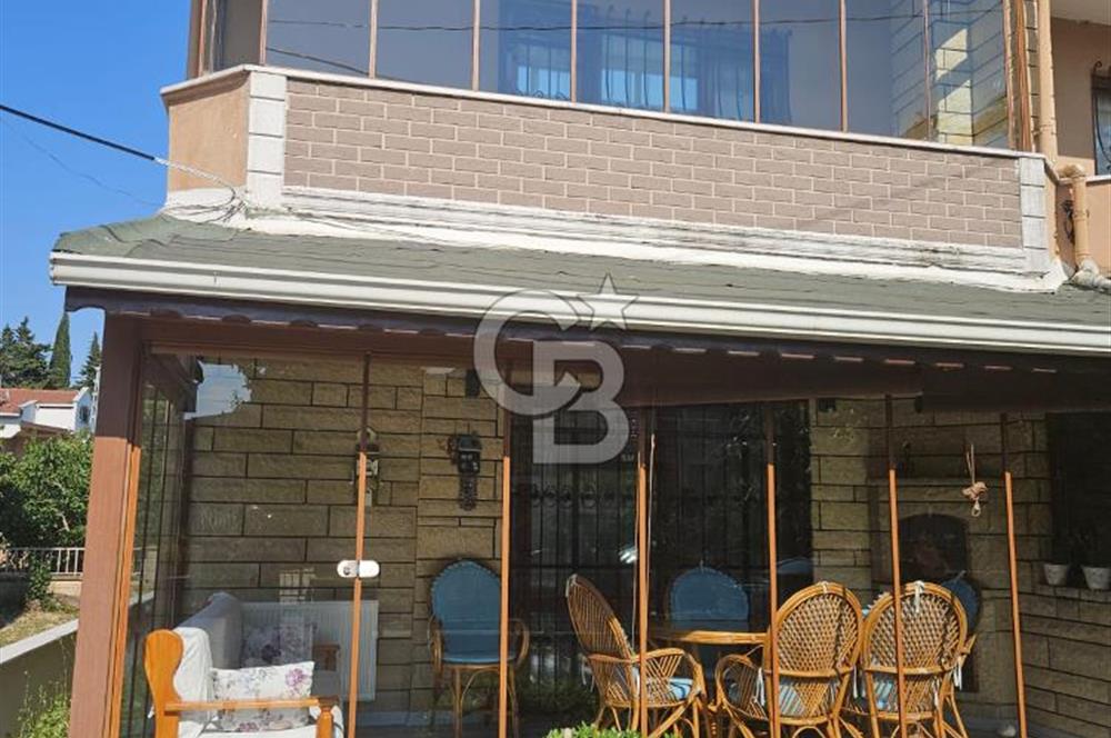 Silivri Semizkumlar'da Deniz Manzaralı Eşyalı 4+1 İkiz Villa