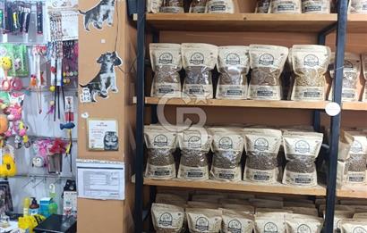 DEVREN KİRALIK BORNOVANIN EN İŞLEK CADDESİNDE PETSHOP 