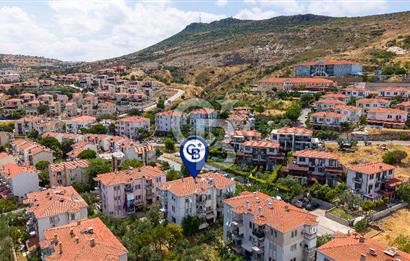 Foça Atatürk Mah. Site İçerisinde Satılık Bahçe Katı 2+1 Daire