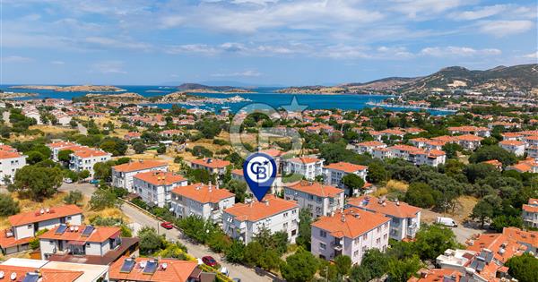 Foça Atatürk Mah. Site İçerisinde Satılık Bahçe Katı 2+1 Daire - 357366