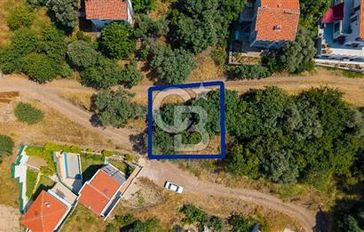 Yenifoça Donatkent Mevkiinde Satılık Deniz Manzaralı Arsa