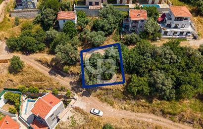Yenifoça Donatkent Mevkiinde Satılık Deniz Manzaralı Arsa
