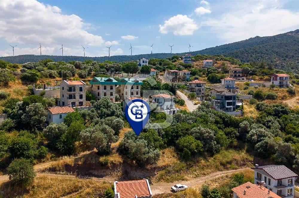 Yenifoça Donatkent Mevkiinde Satılık Deniz Manzaralı Arsa