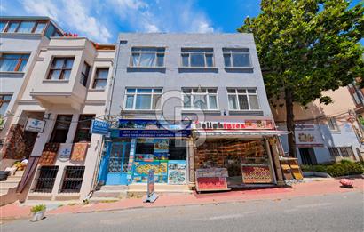 Sultanahmet'te Otel Yapımına Uygun Komple Satılık Bina