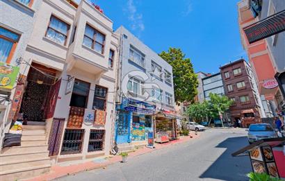 Sultanahmet'te Otel Yapımına Uygun Komple Satılık Bina