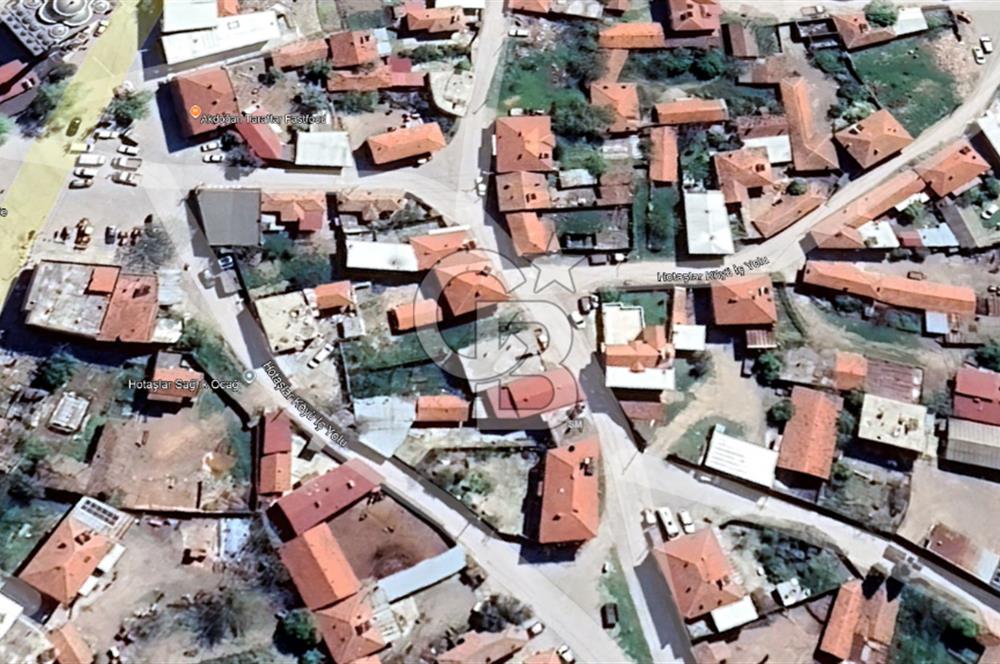 CB KİNG'DEN HOTAŞLAR MAH.KÖY İÇİ YOLA CEPHE KONUMLU SATILIK ARSA