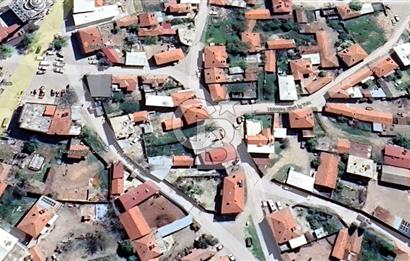 CB KİNG'DEN HOTAŞLAR MAH.KÖY İÇİ YOLA CEPHE KONUMLU SATILIK ARSA