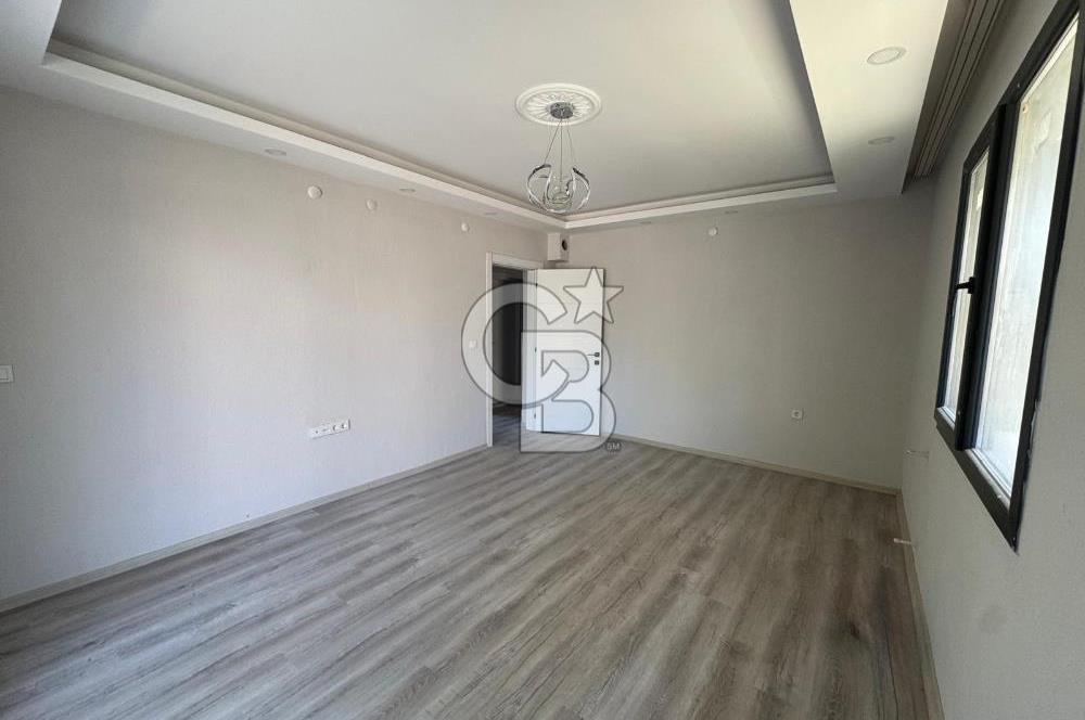 Foça Yenibağarası Mah. Kiralık 2+1 Bahçe Katı Daire