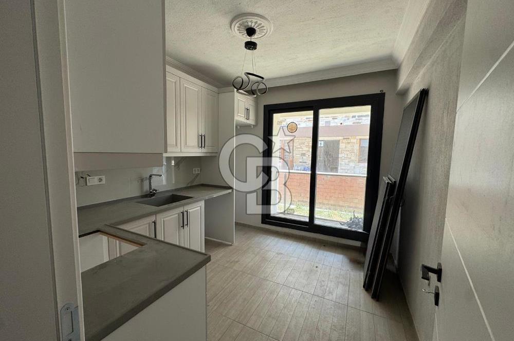 Foça Yenibağarası Mah. Kiralık 2+1 Bahçe Katı Daire
