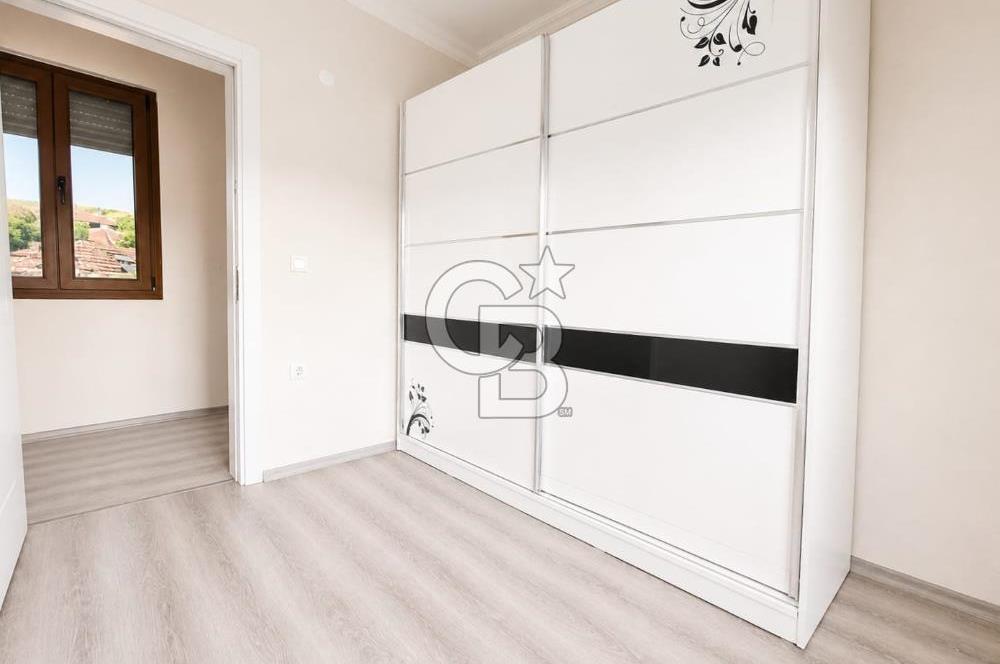 Foça Yenibağarası Mah. Kiralık 2+1 Bahçe Katı Daire