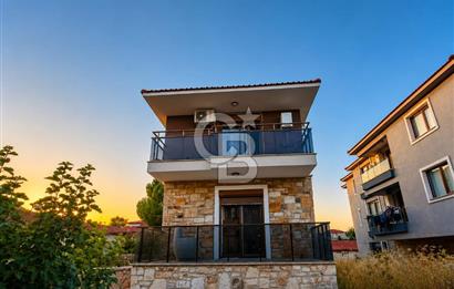 Foça Yenibağarası Mah. Kiralık 2+1 Bahçe Katı Daire