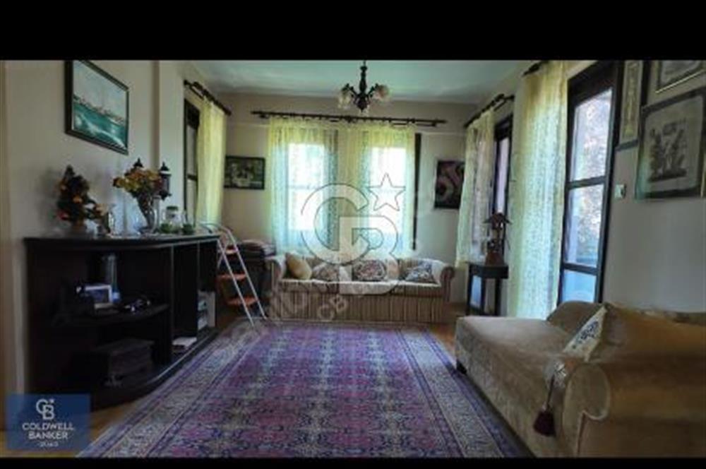 DENİZE YAKIN SİTE İÇİNDE SEÇKİN AİLELERE ÖZEL 5+1 TAŞ VİLLA