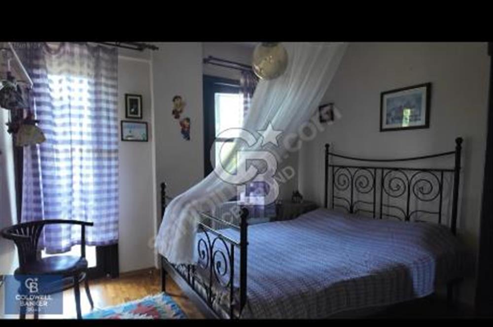 DENİZE YAKIN SİTE İÇİNDE SEÇKİN AİLELERE ÖZEL 5+1 TAŞ VİLLA