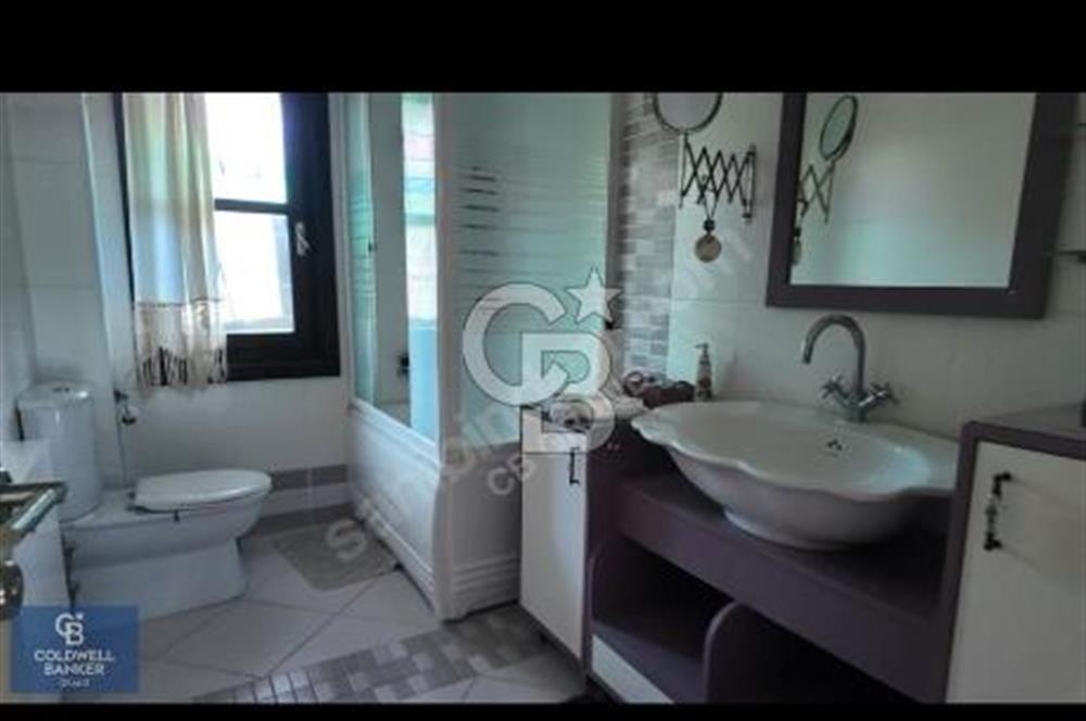 DENİZE YAKIN SİTE İÇİNDE SEÇKİN AİLELERE ÖZEL 5+1 TAŞ VİLLA