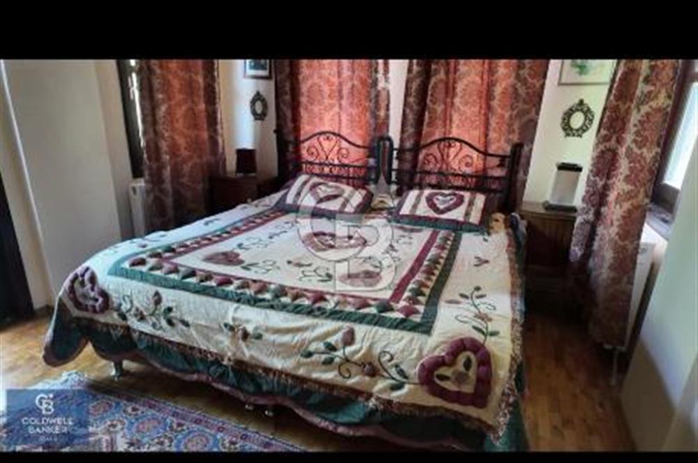 DENİZE YAKIN SİTE İÇİNDE SEÇKİN AİLELERE ÖZEL 5+1 TAŞ VİLLA