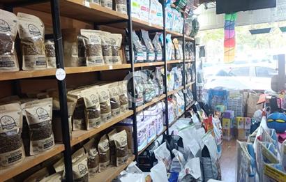 DEVREN KİRALIK BORNOVANIN EN İŞLEK CADDESİNDE PETSHOP 