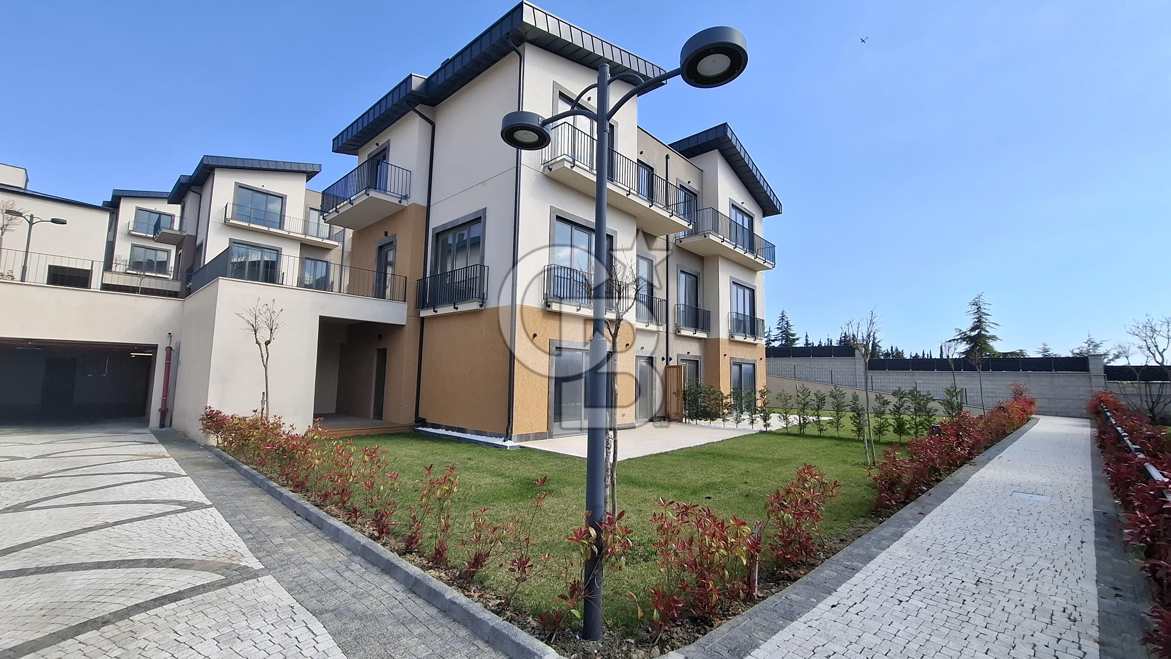 Silivri Oksijen Ortaköy Projesi Kiralık 5+2 Tripleks Lüks Villa