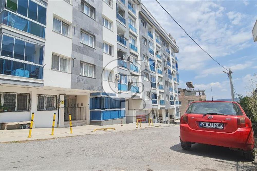KONAK’TA YENİ METROYA 100 METRE MESAFEDE, ARA KAT GENİŞ 3+1 DAİRE