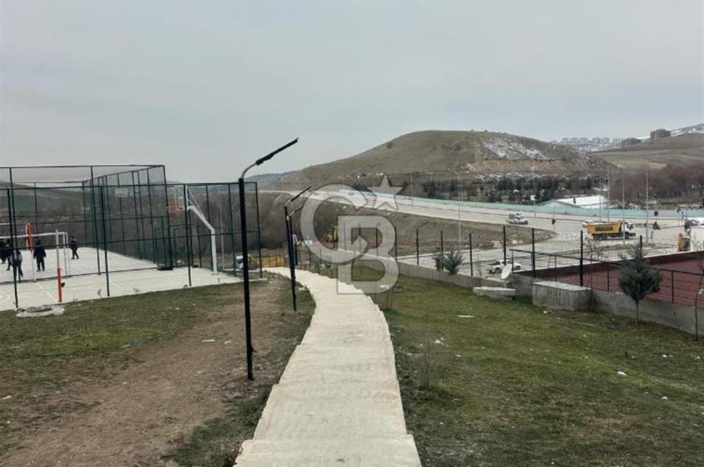 Meydan Park'ta Protokol Yoluna Cephe 4+1 Satılık Daire