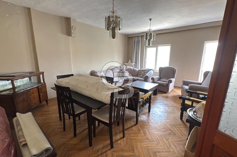 Merkezde Geniş Satılık 3+1 Daire