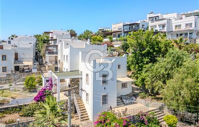 Bodrum Gündoğan'ın Muhteşem Deniz Manzaralı Satılık Villa