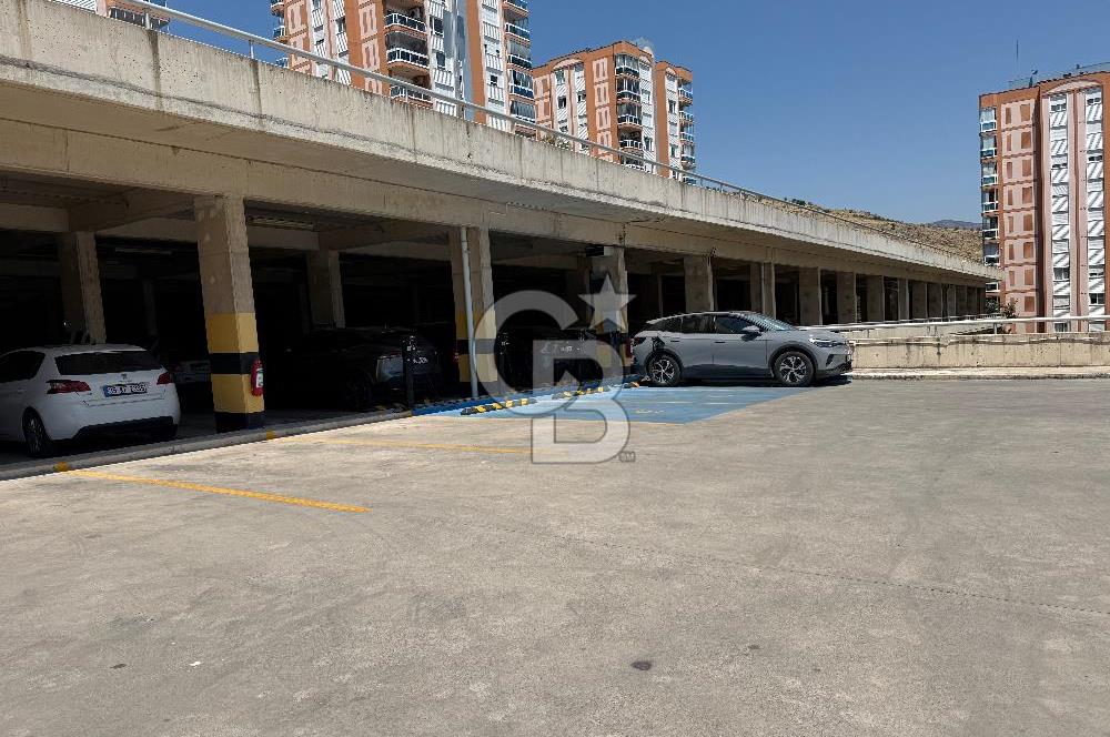 İzmir Karşıyaka Yüksek Vadi Evleri Deniz Manzaralı 3+1 Kiralık