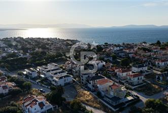 ÇEŞME YALI’DA ÖZEL PLAJLI SİTEDE DENİZ MANZARALI 2 AYRI DAİRELİ VİLLA DENİZE 530 METRE - 7 - 357417
