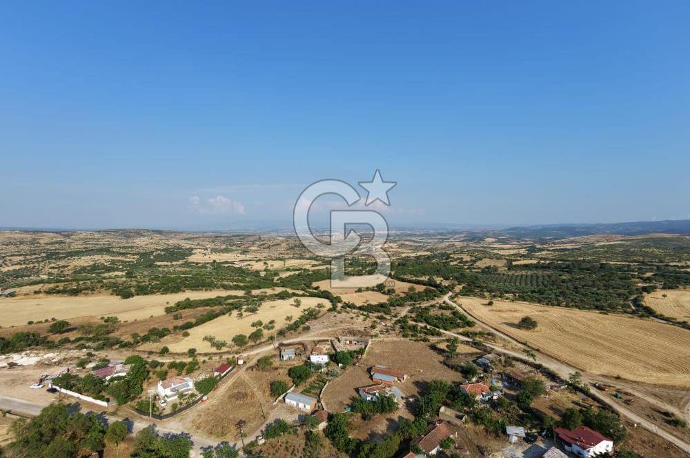 EZİNE KARADAĞ KÖYÜNDE YAPI KAYIT BELGELİ 375 M2 ARSA İÇERİSİNDE SATILIK KÖYEVİ FIRSAT PORTFÖY