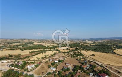 EZİNE KARADAĞ KÖYÜNDE YAPI KAYIT BELGELİ 375 M2 ARSA İÇERİSİNDE SATILIK KÖYEVİ FIRSAT PORTFÖY