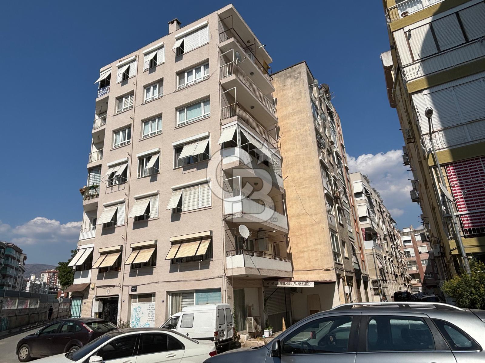 ALAYBEY İZBAN YAKINI 3 CEPHELİ 3+1 SATILIK DAİRE