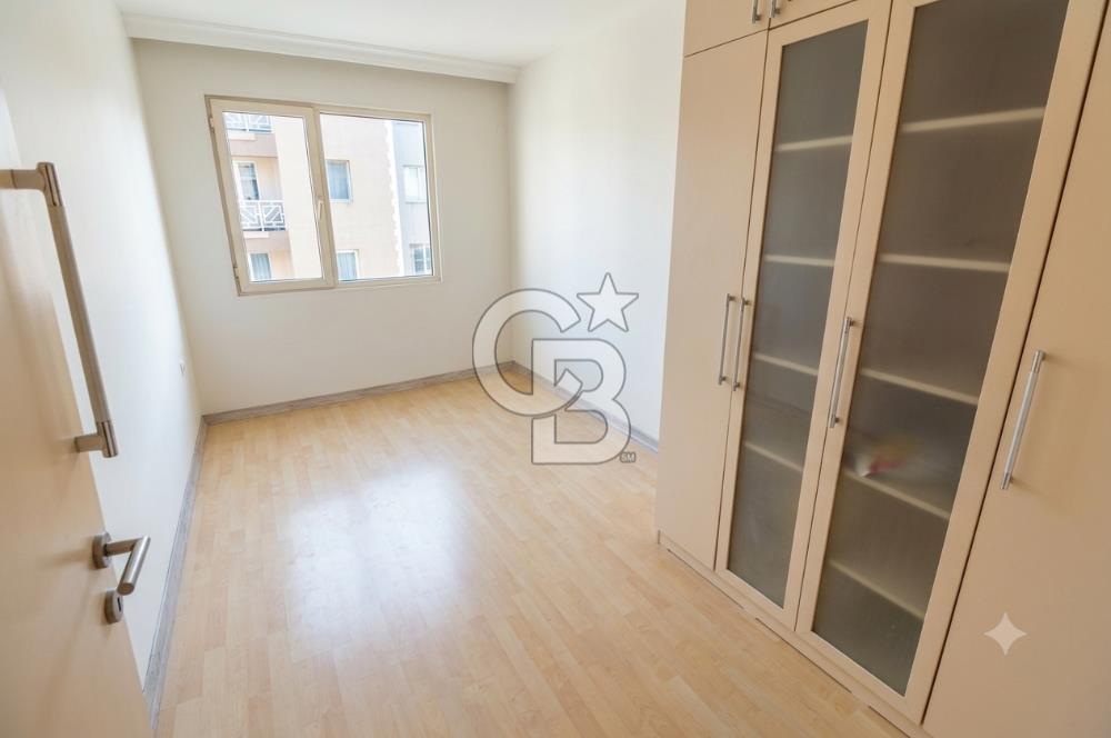 Buca Atatürk Mh Cadde Üzeri Site İçi 3+1_120m² Satılık Daire