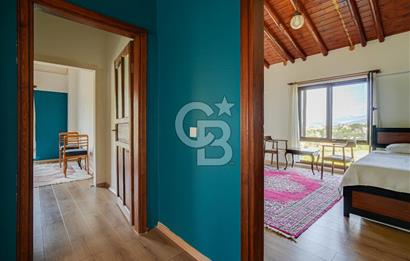 Urla'da 3.110 m² İçinde Eşsiz Taş Malikâne | Konut & Ticari Potansiyel