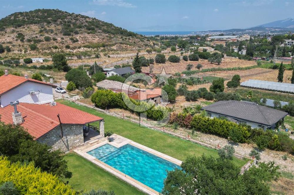 Urla'da 3.110 m² İçinde Eşsiz Taş Malikâne | Konut & Ticari Potansiyel