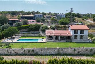 Urla'da 3.110 m² İçinde Eşsiz Taş Malikâne | Konut & Ticari Potansiyel - 1 - 357584