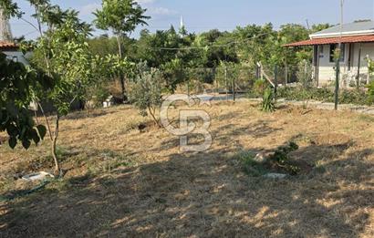 EZİNE KARADAĞ KÖYÜNDE YAPI KAYIT BELGELİ 375 M2 ARSA İÇERİSİNDE SATILIK KÖYEVİ FIRSAT PORTFÖY