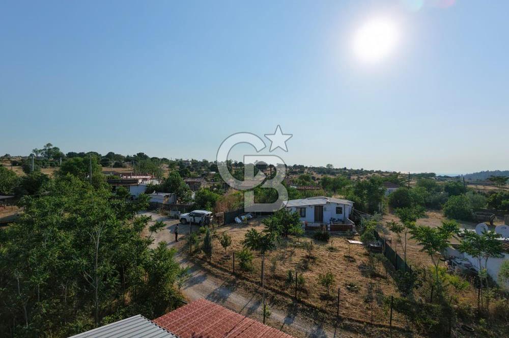 EZİNE KARADAĞ KÖYÜNDE YAPI KAYIT BELGELİ 375 M2 ARSA İÇERİSİNDE SATILIK KÖYEVİ FIRSAT PORTFÖY