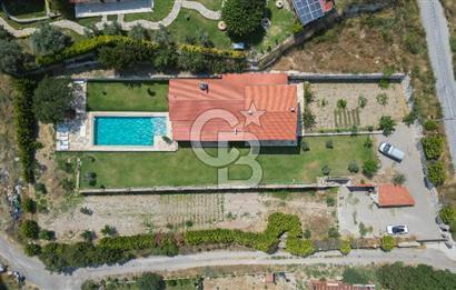 Urla'da 3.110 m² İçinde Eşsiz Taş Malikâne | Konut & Ticari Potansiyel