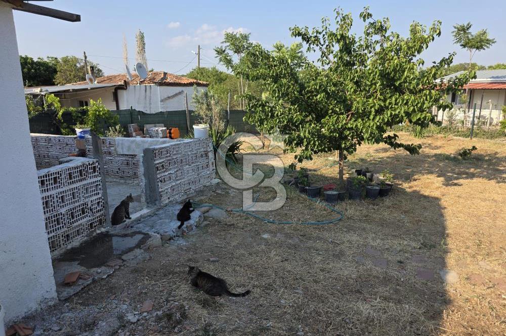 EZİNE KARADAĞ KÖYÜNDE YAPI KAYIT BELGELİ 375 M2 ARSA İÇERİSİNDE SATILIK KÖYEVİ FIRSAT PORTFÖY