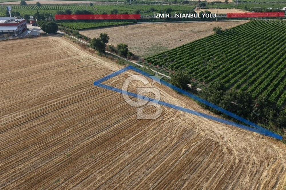 İstanbul-İzmir Yoluna 180 Metre, Yatırımlık 300 Metrekare Tarla