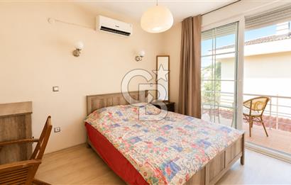     Çeşme Ayayorgi’de Havuzlu Bahçeli Kiralık Villa