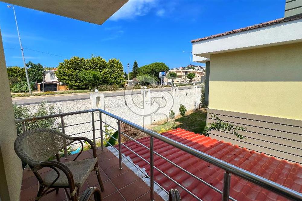    Çeşme Ayayorgi’de Havuzlu Bahçeli Kiralık Villa