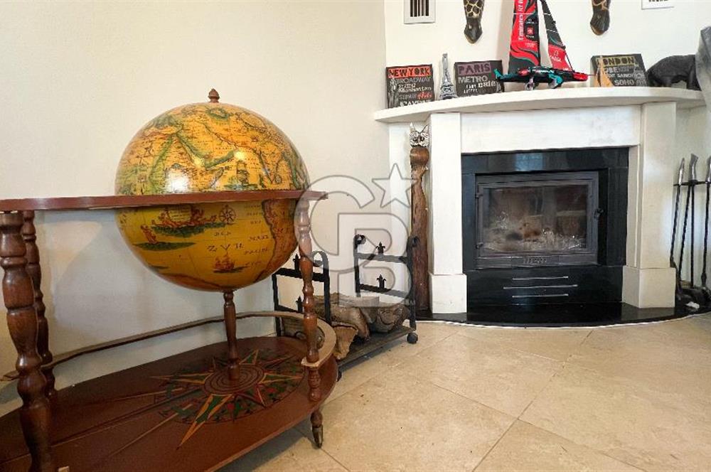     Çeşme Ayayorgi’de Havuzlu Bahçeli Kiralık Villa