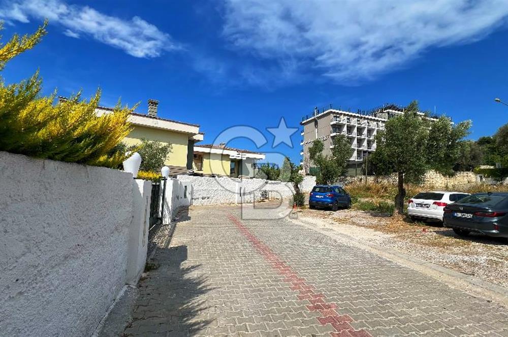     Çeşme Ayayorgi’de Havuzlu Bahçeli Kiralık Villa