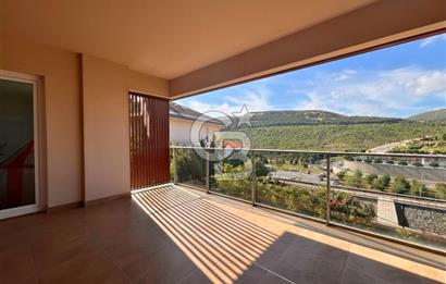 FUAYE SÜREYYAPAŞA' DA GENİŞ BALKONLU KİRALIK 3+1 DAİRE