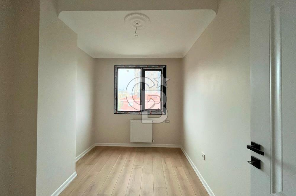 MALTEPE' DE SÜREYYA PLAJI VE BAĞDAT CADDESİ ARASINDA SIFIR 2+1 KİRALIK DAİRE
