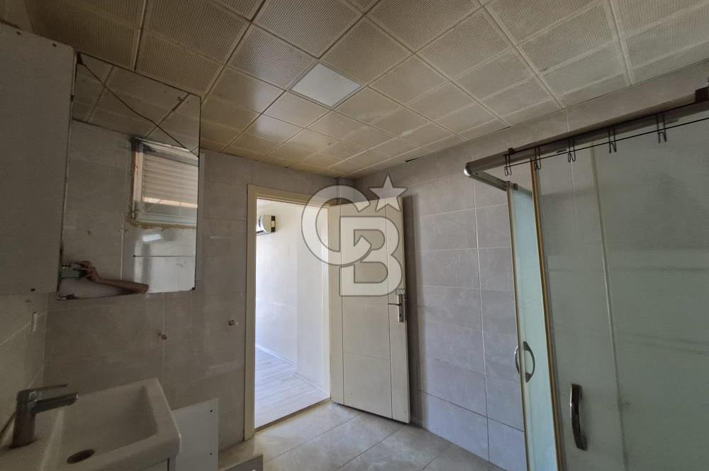 Seferihisar Merkezde Pazara ve Çarşıya Yürüme Mesafesinde 12m² Bahçe Teraslı,